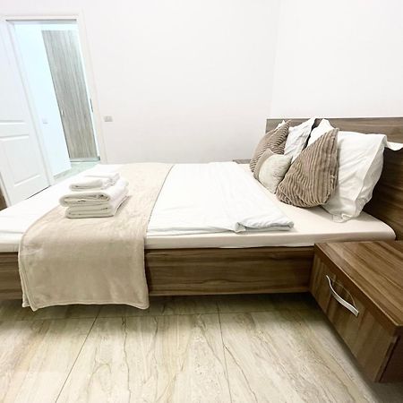 Central Adress Dd20 Бухарест Экстерьер фото